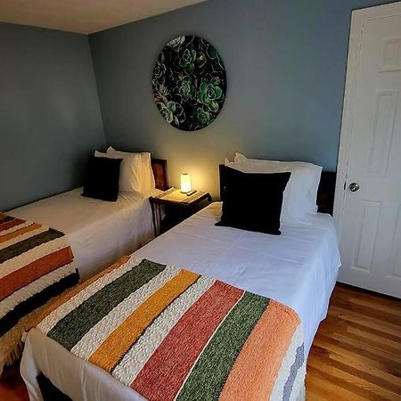 Unique & Peaceful Boston Home ภายนอก รูปภาพ