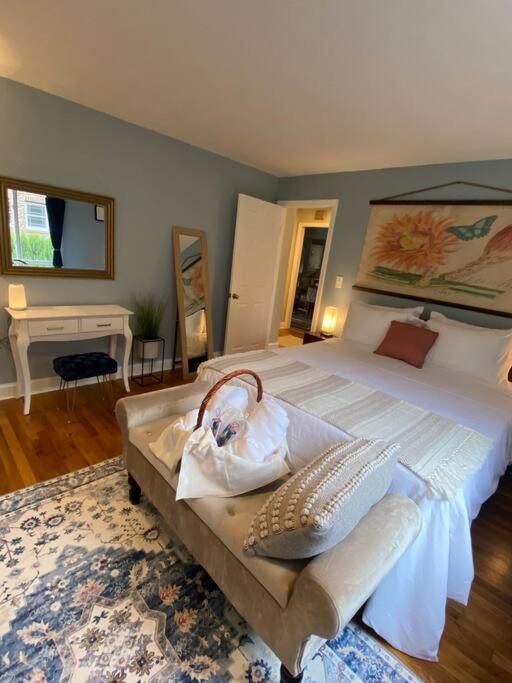 Unique & Peaceful Boston Home ภายนอก รูปภาพ