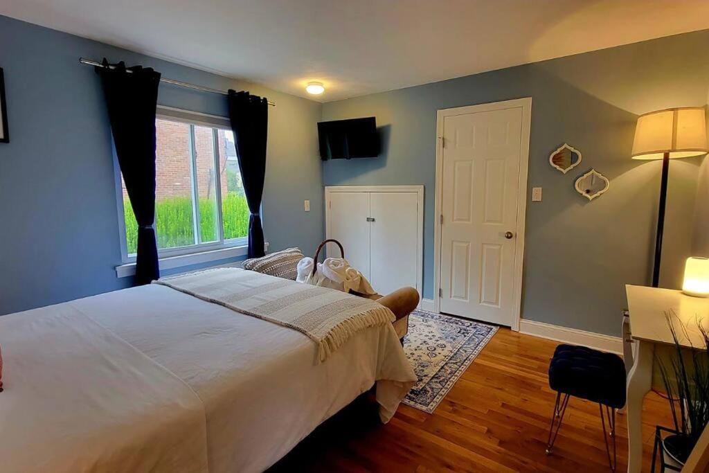 Unique & Peaceful Boston Home ภายนอก รูปภาพ