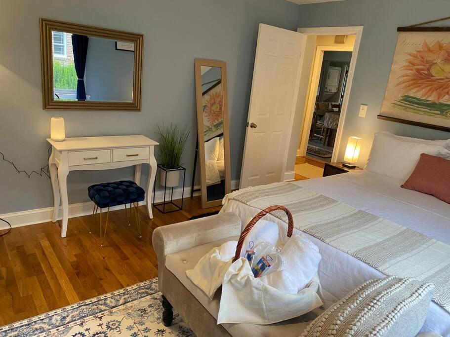 Unique & Peaceful Boston Home ภายนอก รูปภาพ