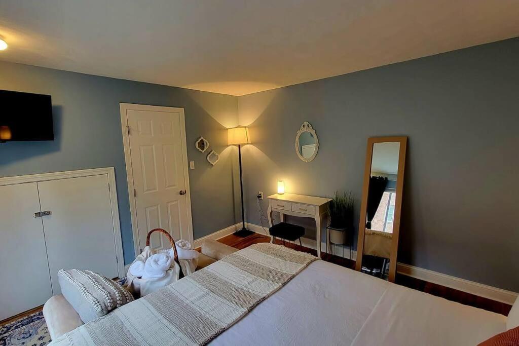 Unique & Peaceful Boston Home ภายนอก รูปภาพ