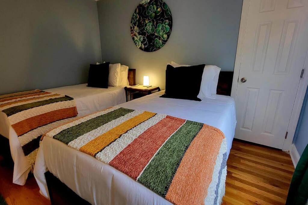 Unique & Peaceful Boston Home ภายนอก รูปภาพ