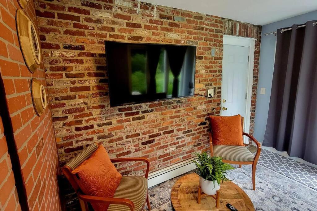 Unique & Peaceful Boston Home ภายนอก รูปภาพ
